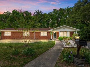 614 Ridgeway Dr, Burlington, NC 27217