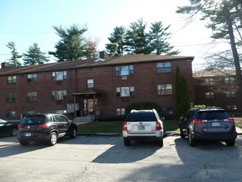 2 Brook Rd — Photo 2