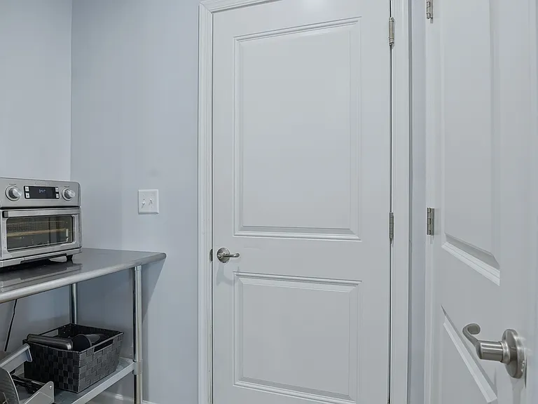 838 Dean Dr — Photo 18