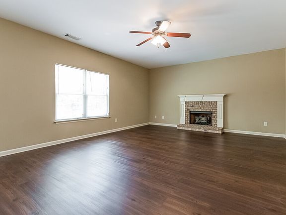 4th image of 174 Brightondale Blvd