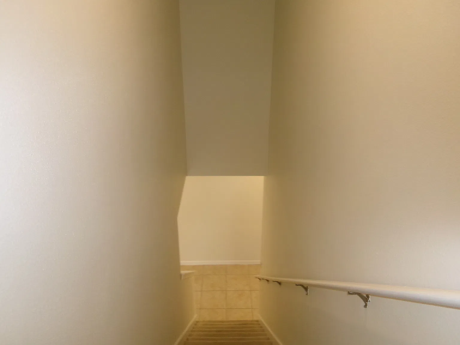 4 bed, 1884 sqft, $2,600 — Photo 1