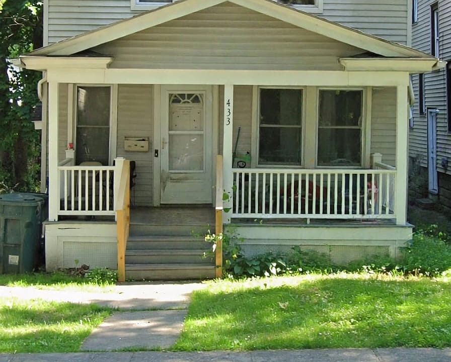 1st image of 433 Cottage St