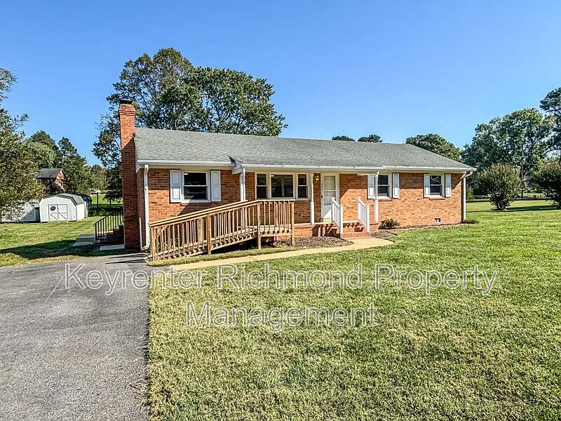 3 bed, 1.5 bath, 1404 sqft, $1,950 — Photo 1