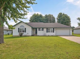 204 Arrowhead Rd, Willard, MO 65781