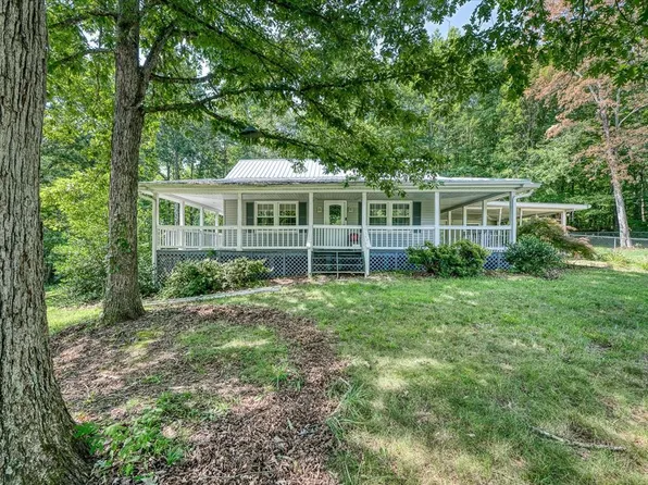 217 Simmons St, Spencer, TN 38585