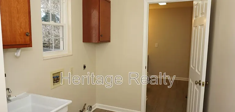 867 Westgate Dr — Photo 37
