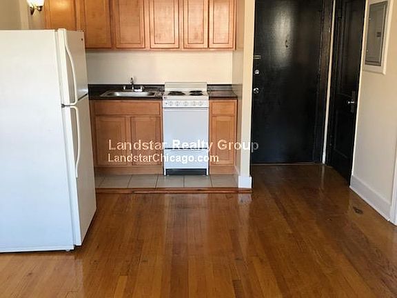 2nd image of 1023 Argyle Pl #223