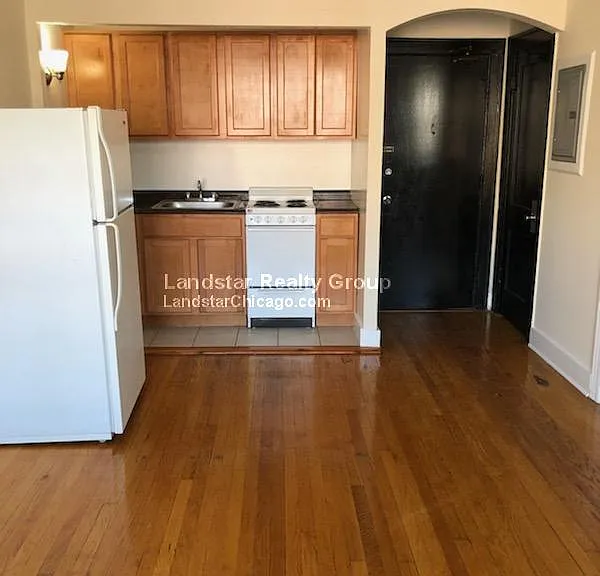 1023 Argyle Pl #223 — Photo 2
