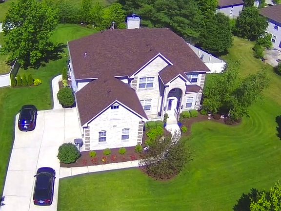 3rd image of 12910 Waterford Ct