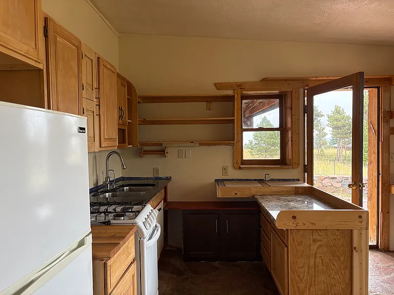 1177 Lost Angel Rd — Photo 10