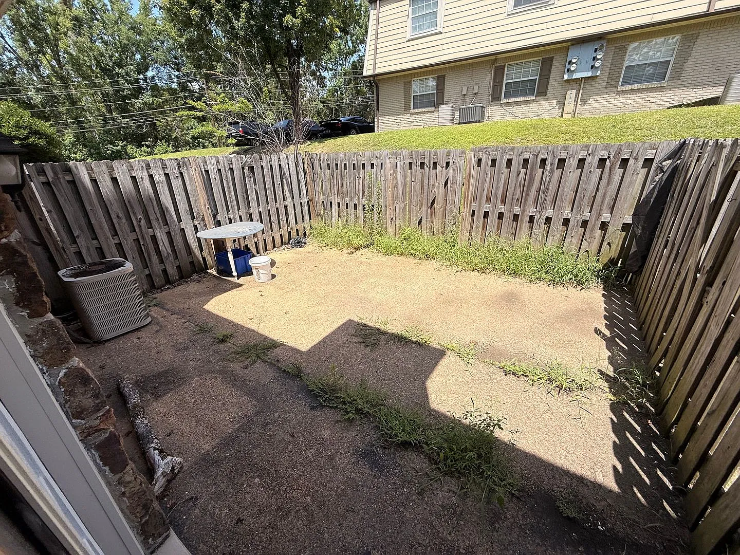 2 Bedroom 1.5 Bath Apartment Close to Campus! — Photo 2