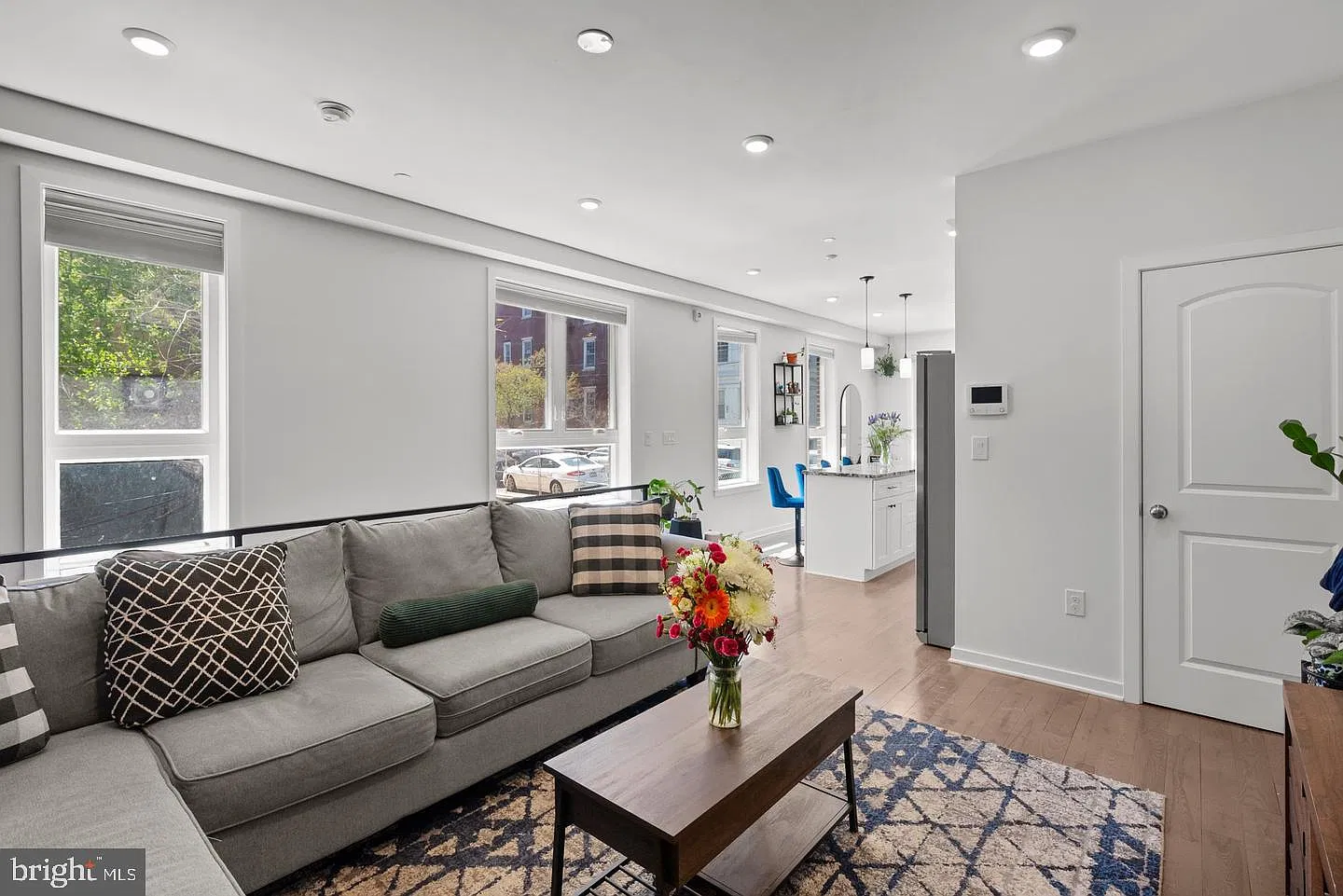 2 bed, 2.0 bath, 1214 sqft, $2,195 — Photo 1