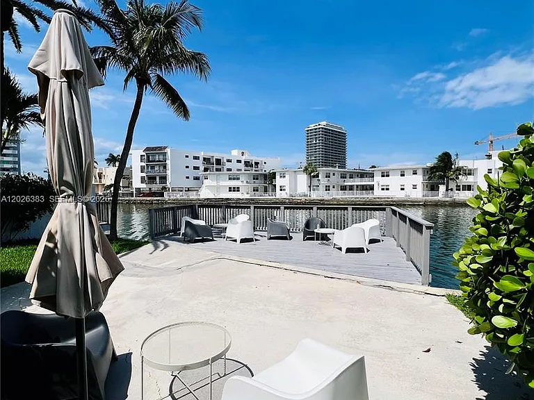 6905 Bay Dr #13 — Photo 14