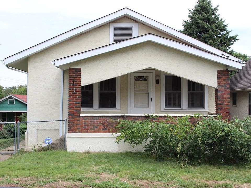 1st image of 2833 Hyde Park Pl