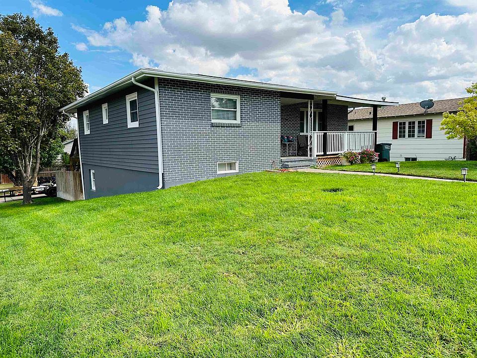1122 Greenwood Ave, Dodge City, KS 67801 Zillow