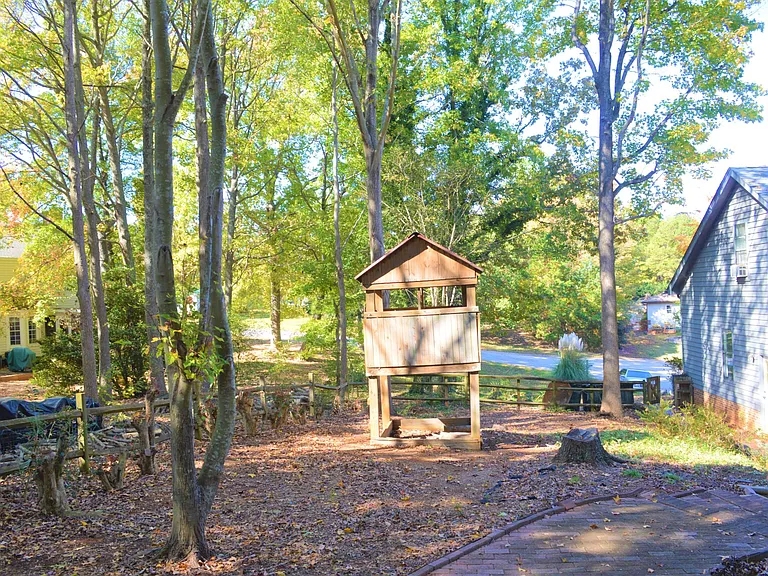 4167 Greenview Ct — Photo 8