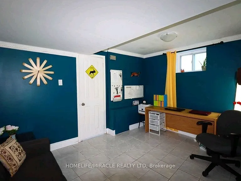 1382 Warden Ave #BASEMENT — Photo 8