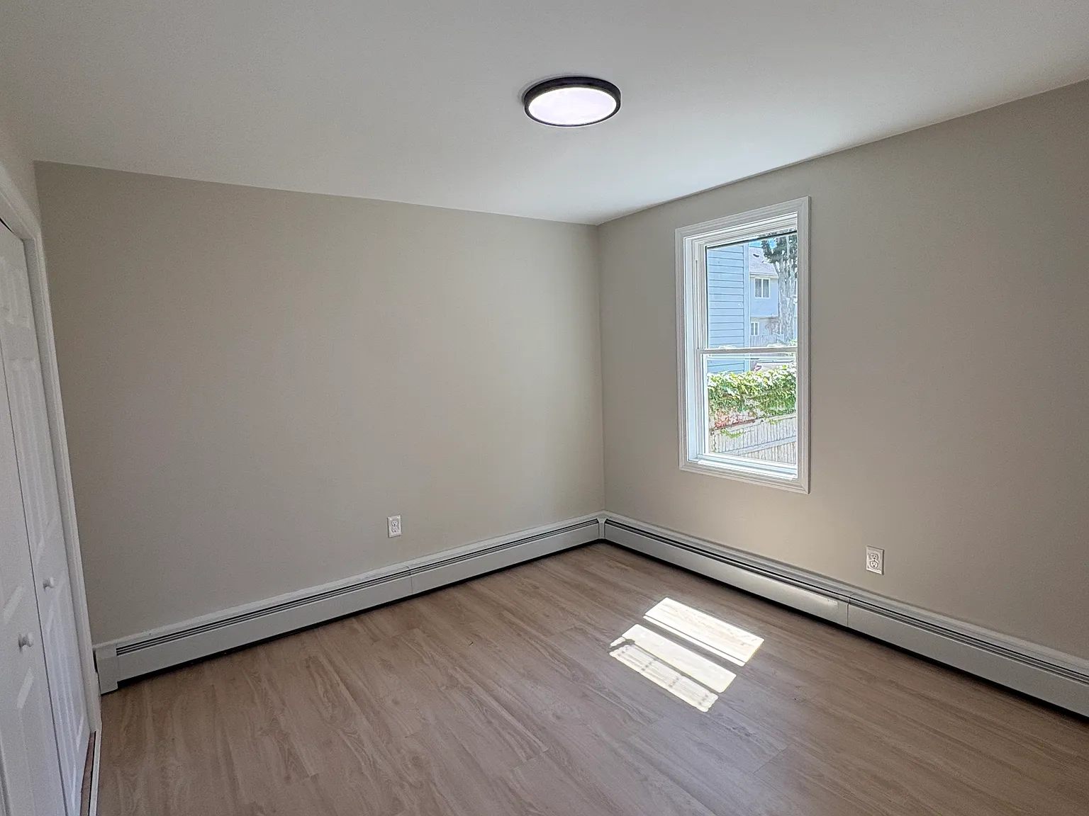 1 bed, 500 sqft, $1,700 — Photo 4