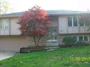 3816 Fairwood Dr, Sylvania, OH 43560