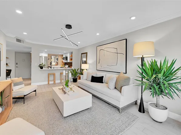 3004 NE 5th Terrace #102-C, Wilton Manors, FL 33334