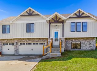 34557 W 84th Ter, De Soto, KS 66018