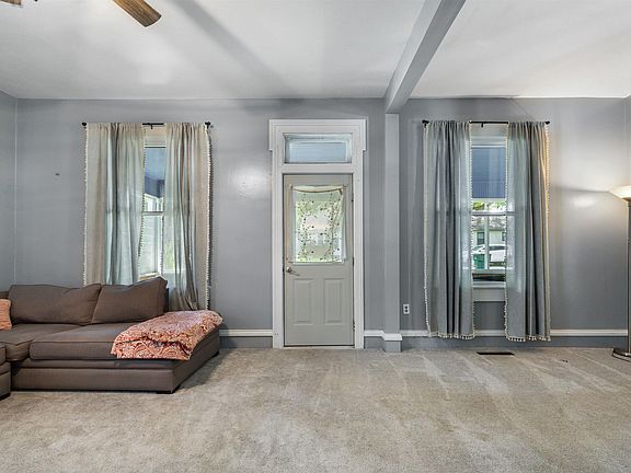 3rd image of 202 College Ave