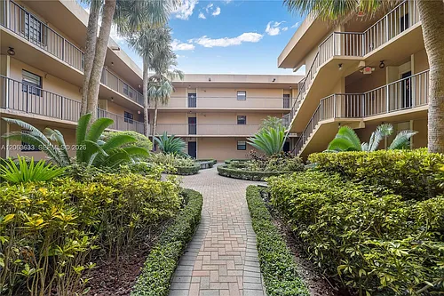 10425 SW 112th Ave #103 Photo 1