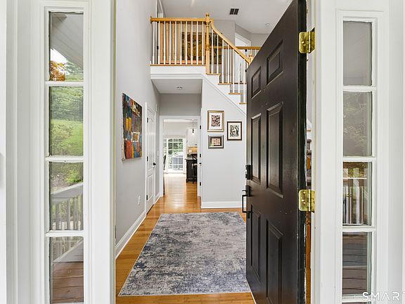 4th image of 10 Pearl Street