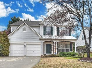 8613 Fieldcroft Dr, Charlotte, NC 28277