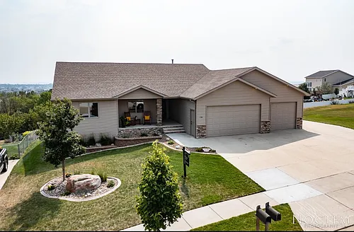 1205 Golden Wave Dr Photo 1