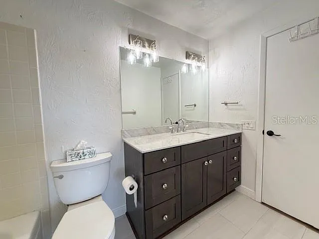 21204 Sandalwood Dr #21204 — Photo 21