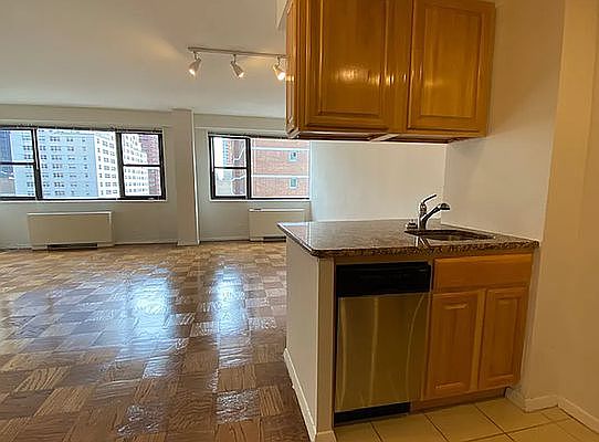 1st image of 300 W 55th St APT 11P