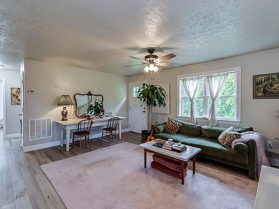 4th image of 796 Happy Top Rd