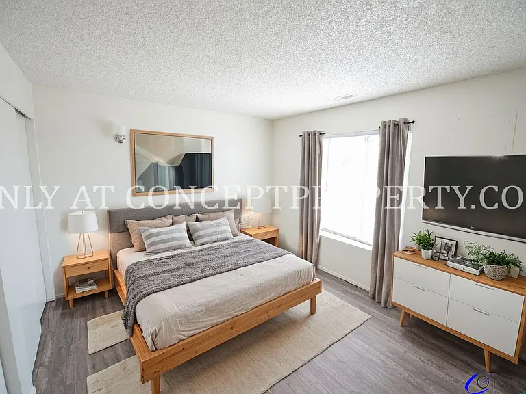 Foothill Terrace — Photo 140