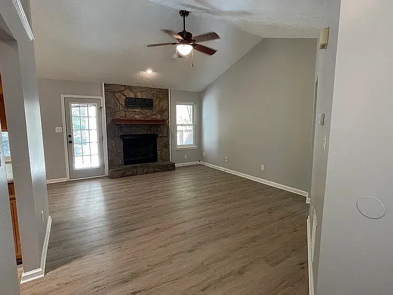 440 Cornwallis Way — Photo 5