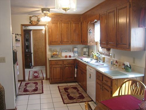 5th image of 224 Flint Mountain Dr