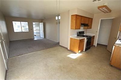 3rd image of 513 Stein Way