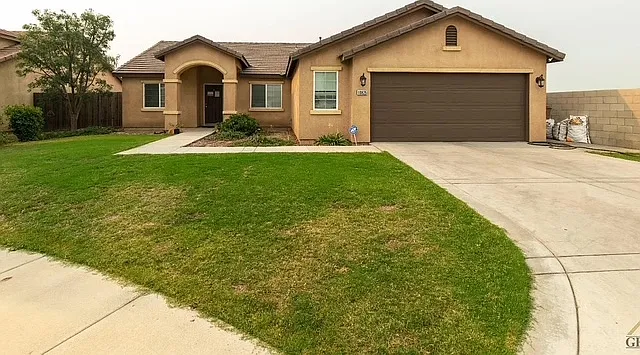 10825 Coronado Pointe Dr — Photo 1