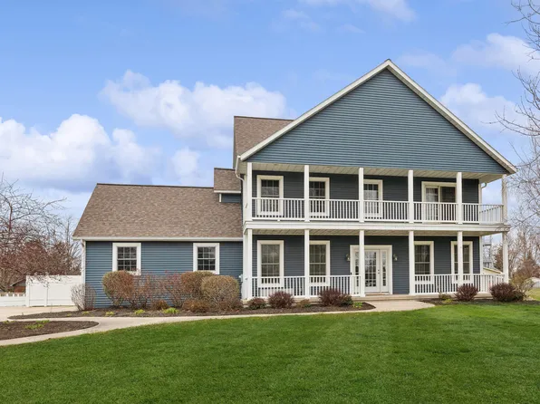 5820 Wacker Dr, Stevensville, MI 49127