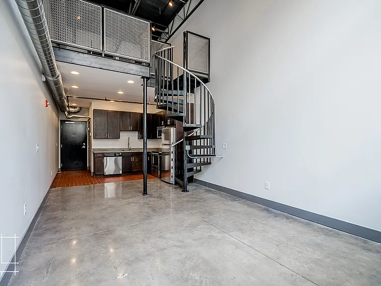 Wonder Bread Lofts — Photo 13