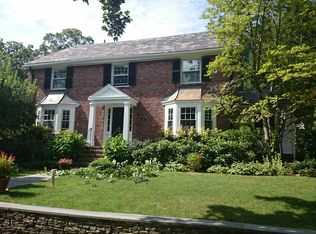 16 Arlington Rd, Brookline, MA 02467