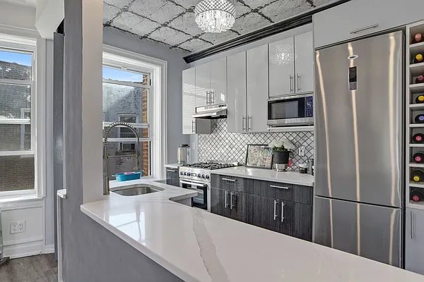 Rented by Panache Realty Co | media 8