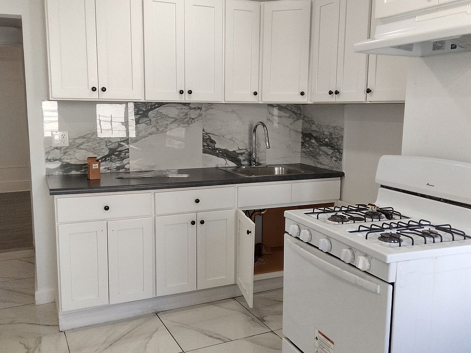 1st image of 21 Knowles St #2L