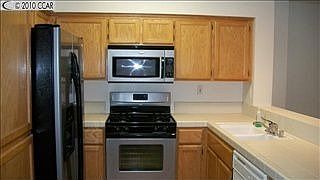 5th image of 4746 Central Pkwy #63