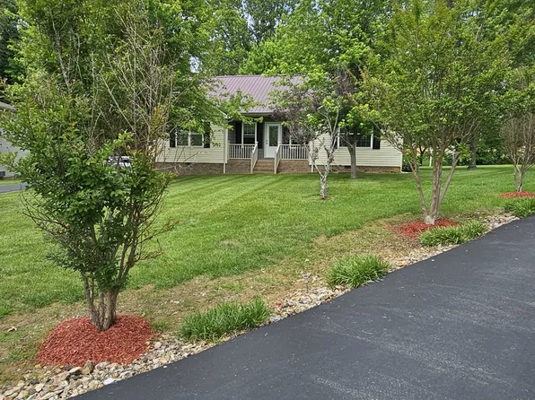 62 Cloudy Ln, Lafayette, TN 37083