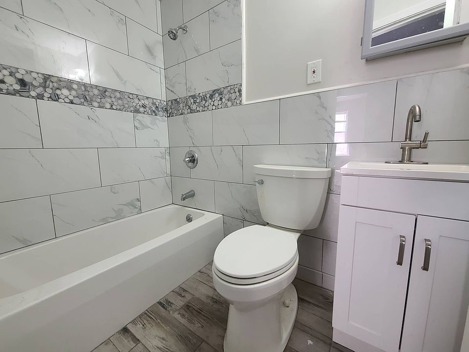 2nd image of 218 West St #11253030