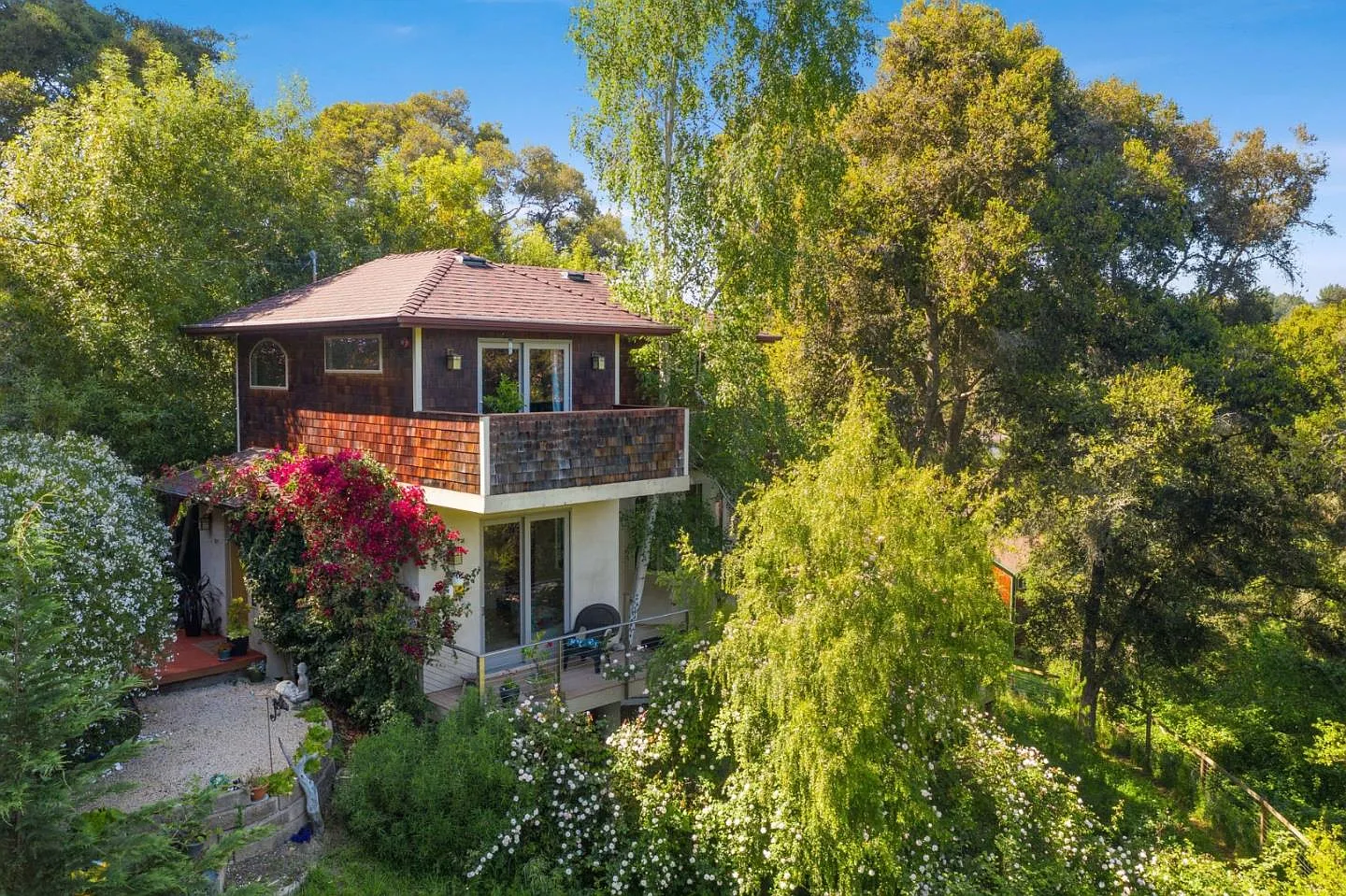 627 Encino Dr photo 1