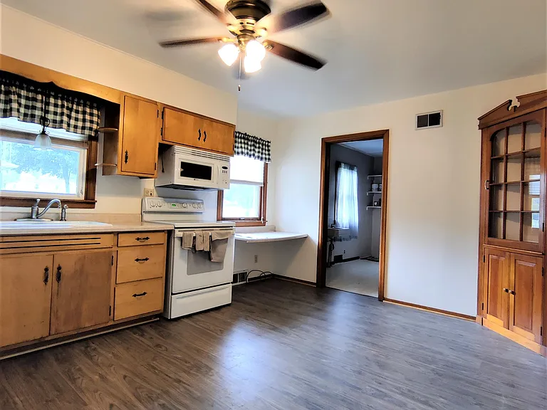 211 Wyoming Ave — Photo 13