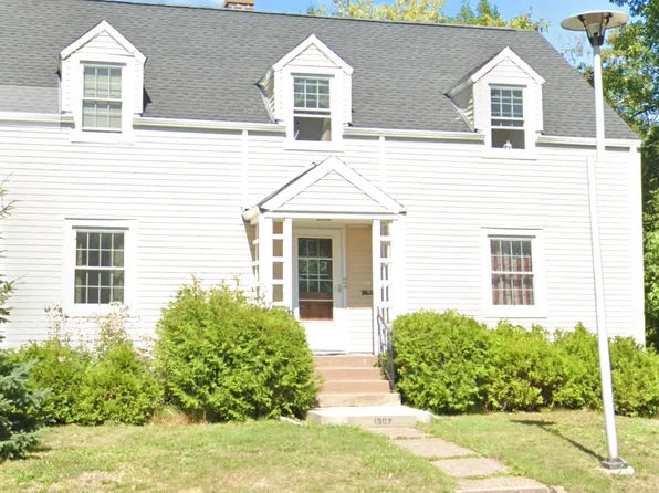 1307 E 3rd St, Duluth, MN 55805