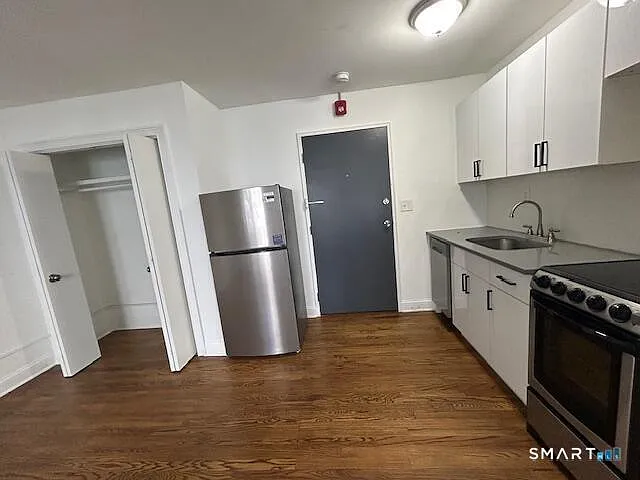 114A Grove St #11 — Photo 11